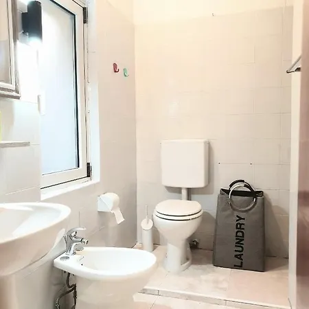 Bed & Breakfast B&B Excelsior - Grandi camere matrimoniali con bagni in condivisione *