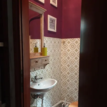 B&B Excelsior - Grandi camere matrimoniali con bagni in condivisione Trieste