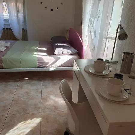 B&B Excelsior - Grandi camere matrimoniali con bagni in condivisione Trieste