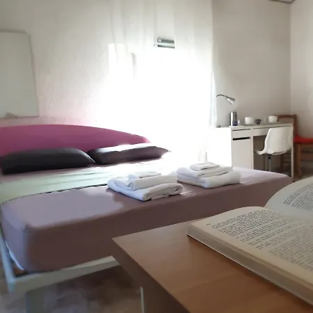 B&B Excelsior - Grandi camere matrimoniali con bagni in condivisione Bed & Breakfast