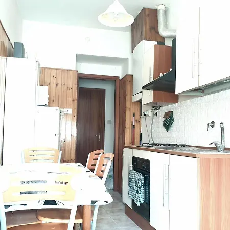 Bed & Breakfast B&B Excelsior - Grandi camere matrimoniali con bagni in condivisione *